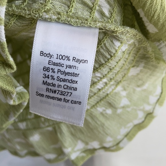 So smocked puff sleeve crop top w butterfly abstract print L jrs - Picture 15 of 17